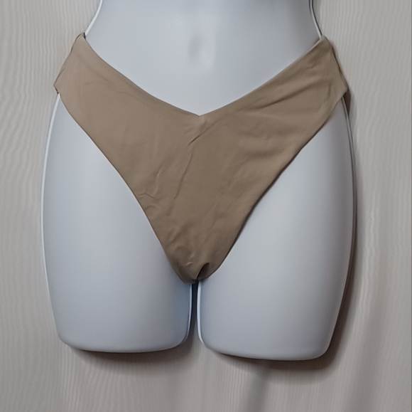 WE WORE WHAT Delilah Bikini Bottom Swimwear. Size S/P - Picture 6 of 16